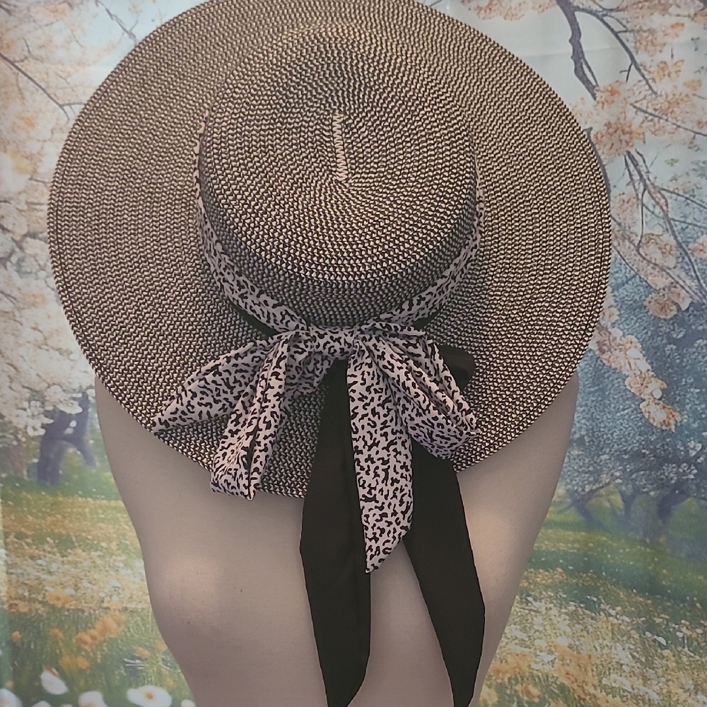 Elegant Black and White Women's Sun Hat